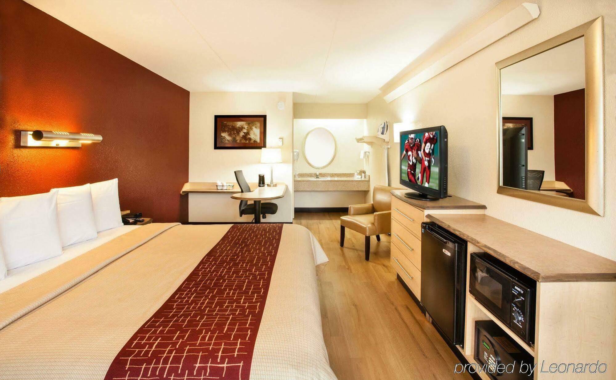 Red Roof Inn Detroit - Warren Εξωτερικό φωτογραφία
